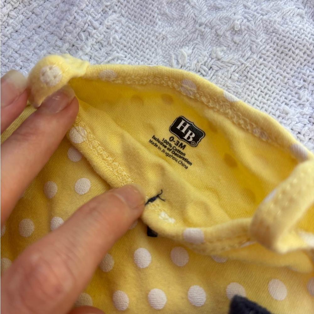 Baby Girl Daisy Onesie Set - Picture 2 of 2